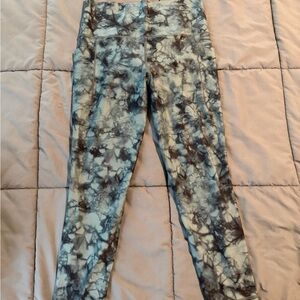 Athleta Salutation Stash Capri Leggings
